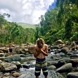 Meet your Posher, Que